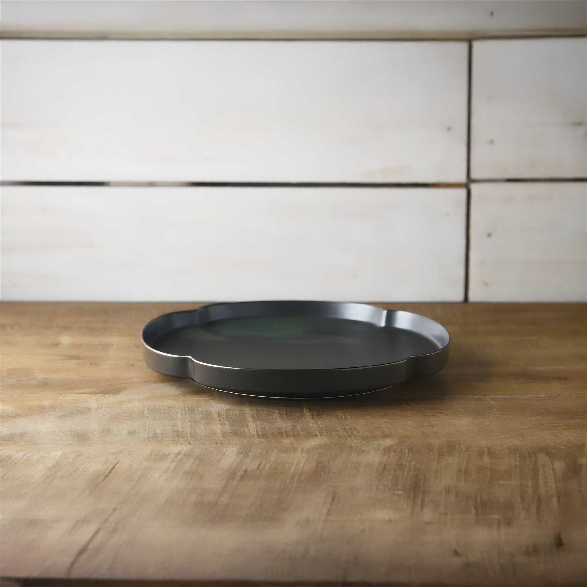 Tsudoi Iron Black Plate by Rina Ono - ZenwareCrafts