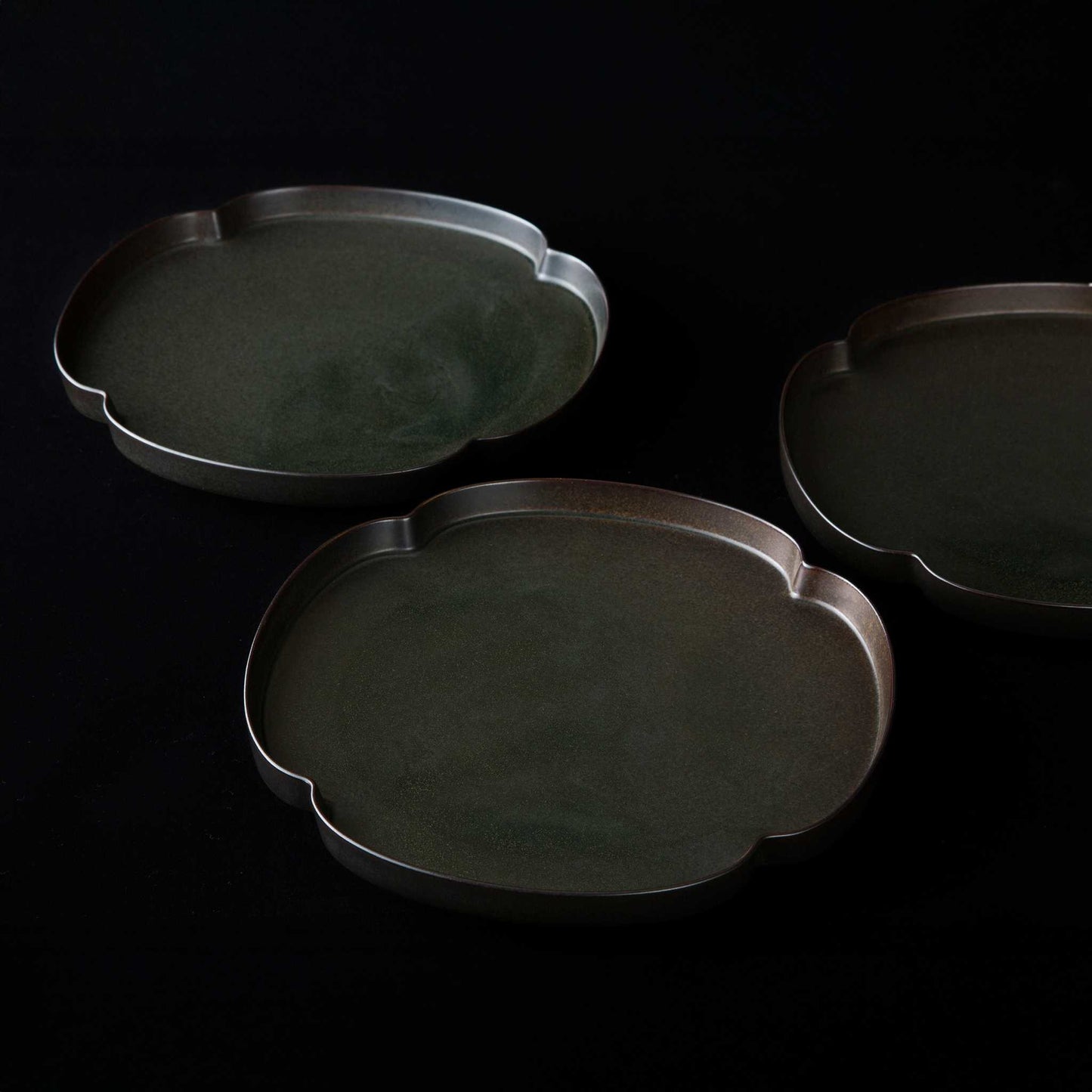 Tsudoi Iron Black Plate by Rina Ono - ZenwareCrafts