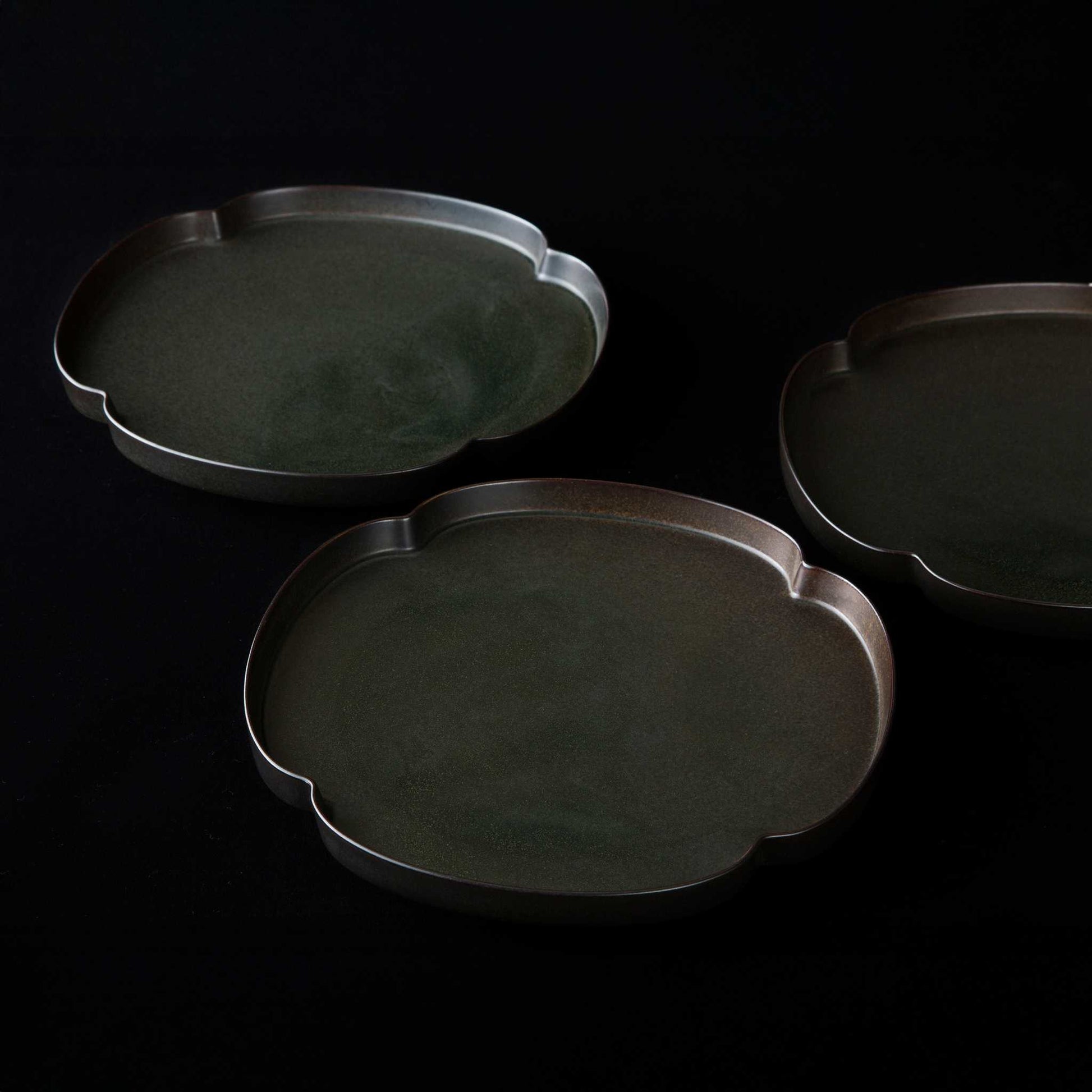 Tsudoi Iron Black Plate by Rina Ono - ZenwareCrafts