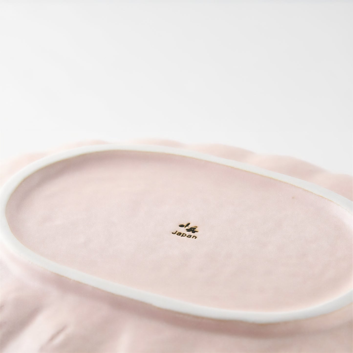 Kaneko Kohyo Rinka Handmade Oval Plate - Pink - ZenwareCrafts