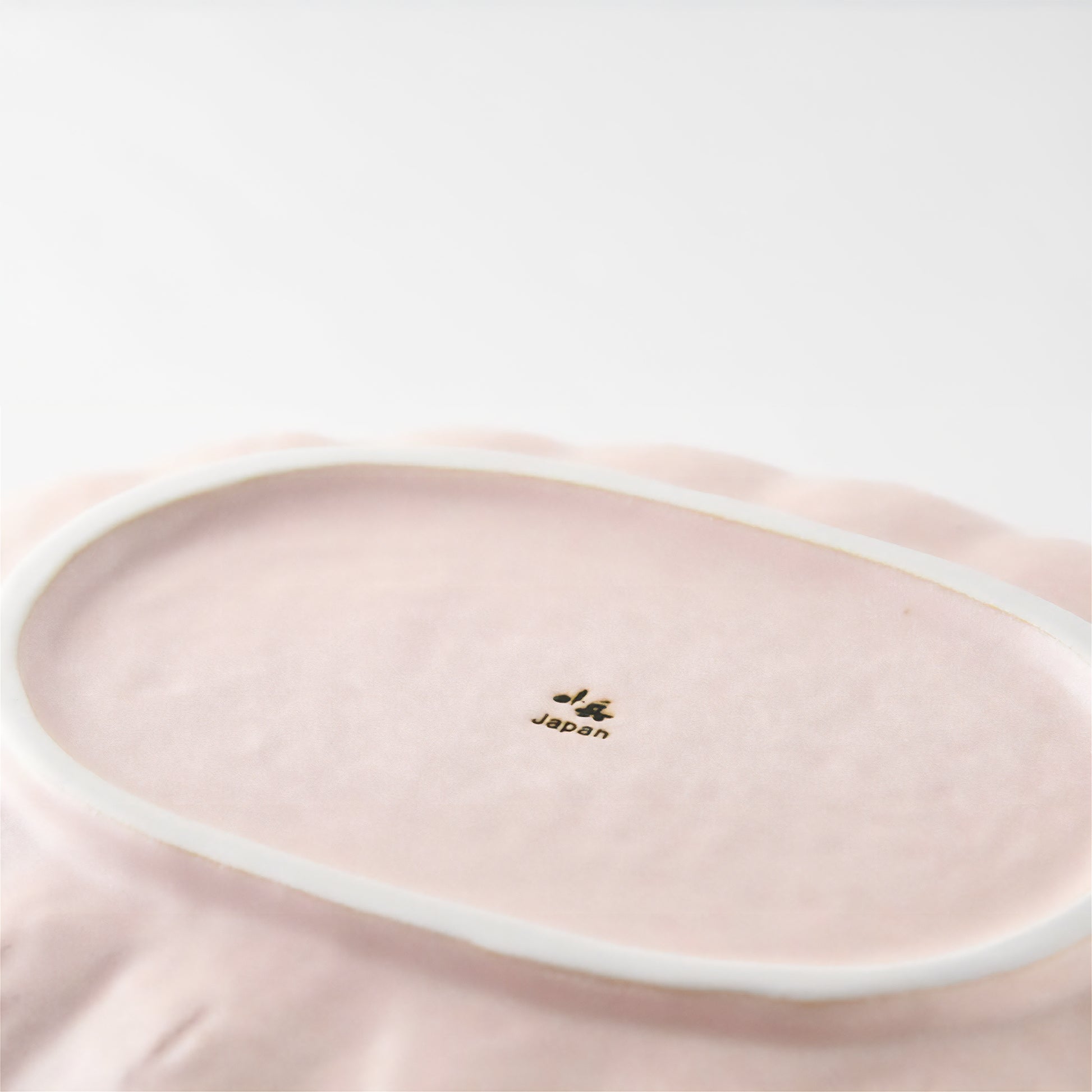 Kaneko Kohyo Rinka Handmade Oval Plate - Pink - ZenwareCrafts