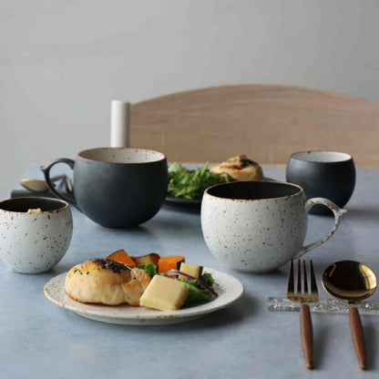 White 6-inch Mino ware plate with hand-painted botanical botanical illustration.